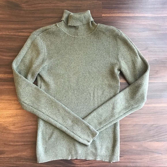 Gap • Olive Green Ribbed Turtleneck - Picture 2 of 8